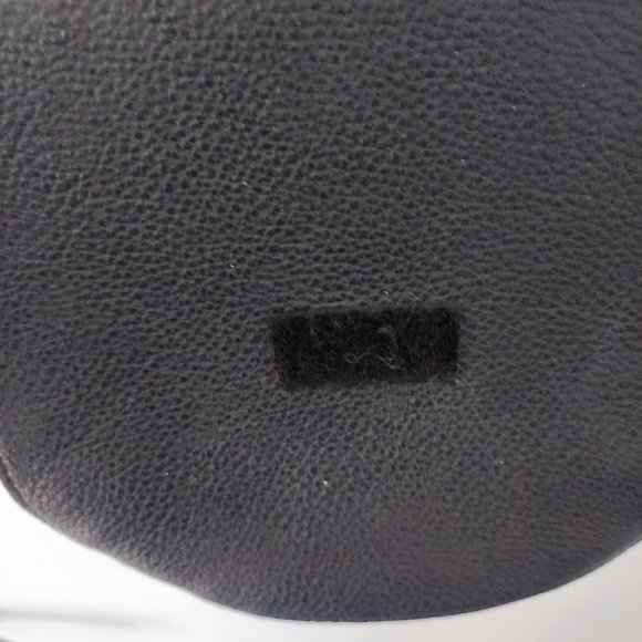 Justice crossbody purse / bag  black with tassel - Picture 6 of 6